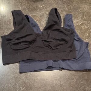 Women's Black and Navy Seamless Brallettes